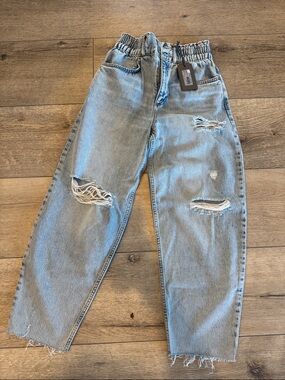 All saints Hailey Light Wash Distressed High-Rise Jeans 2 NWT